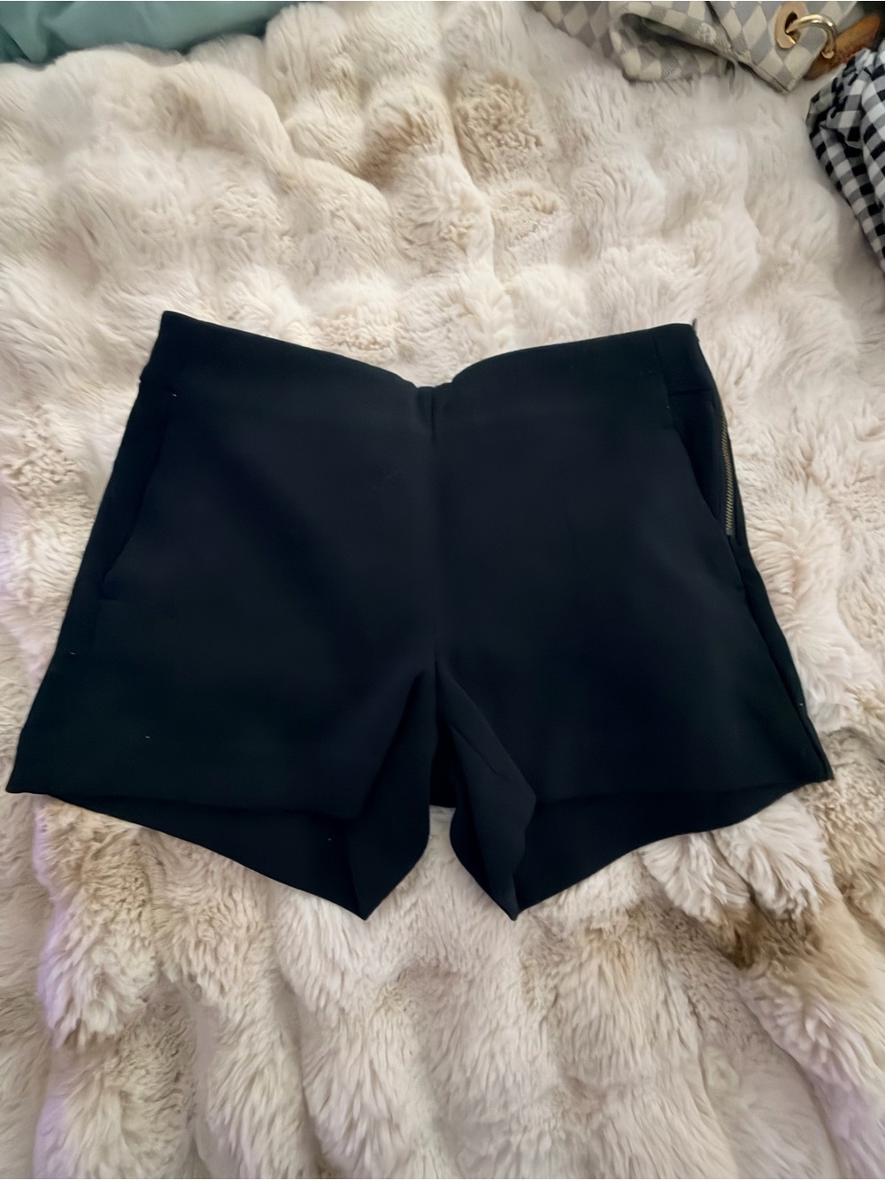 Banana Republic Black Women's Tailored Shorts - Sleek High-Waist Design